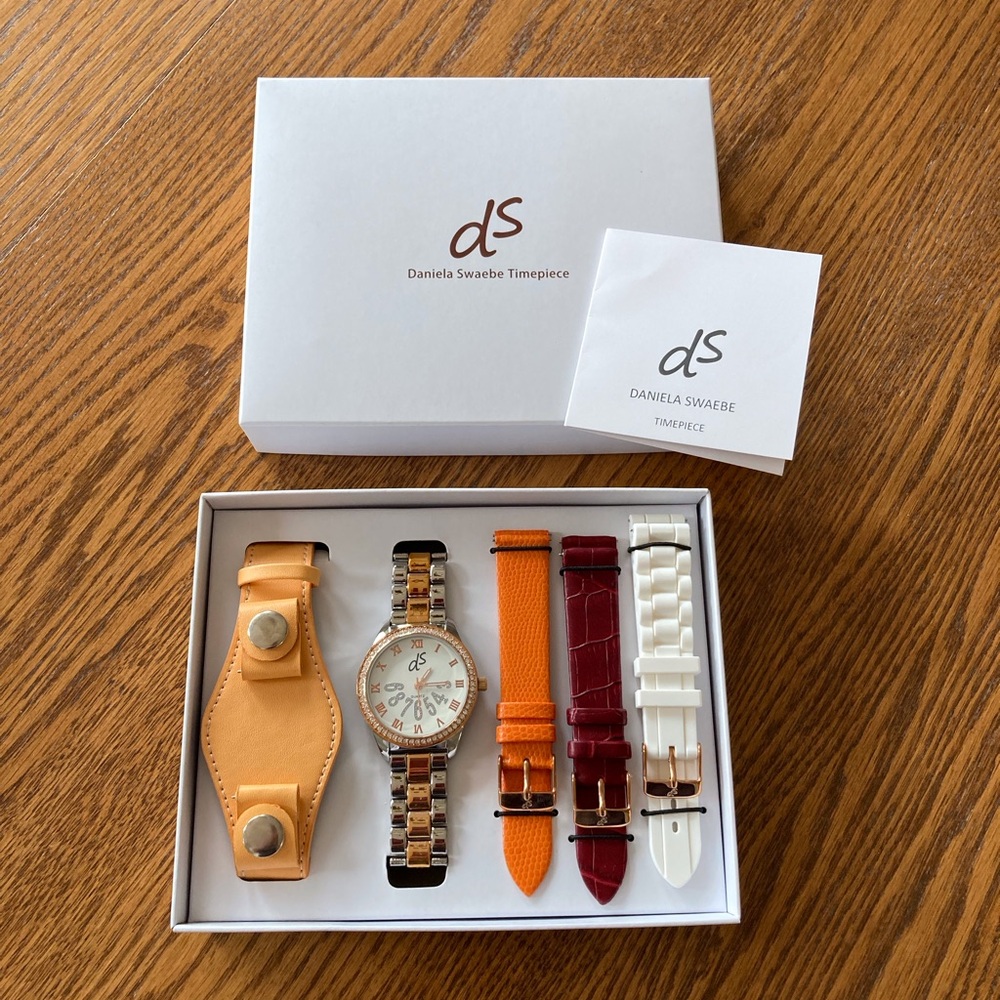 Daniela Swaebe Timepiece Two Tone Watch Set w/ 5 Interchangeable Bands NIB